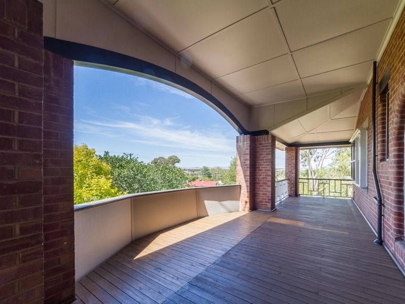90 Liverpool Street, Cowra NSW 2794