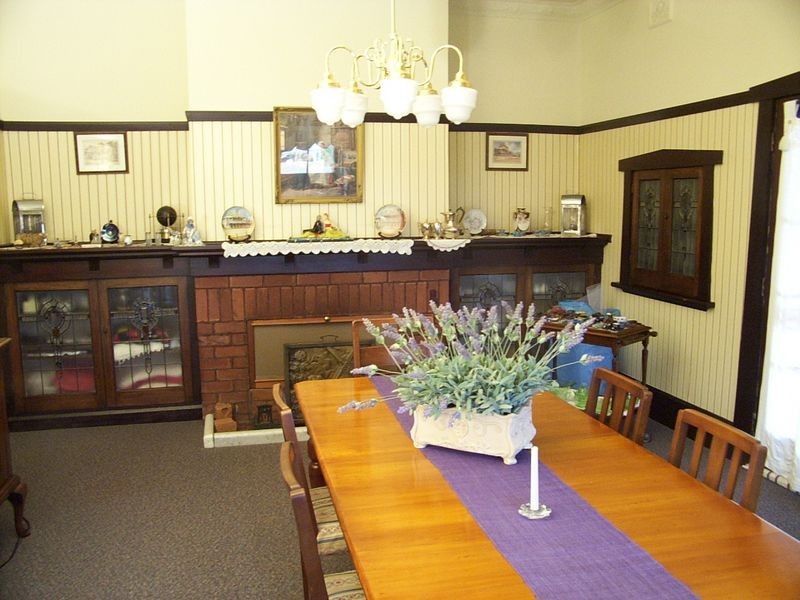 90 Liverpool Street, Cowra NSW 2794