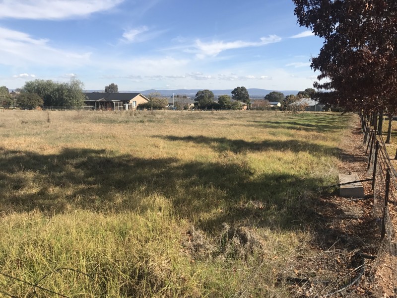 24 Shepherd Ave, Cowra NSW 2794