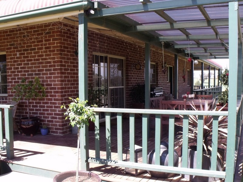 73 Willowvale, Cowra NSW 2794