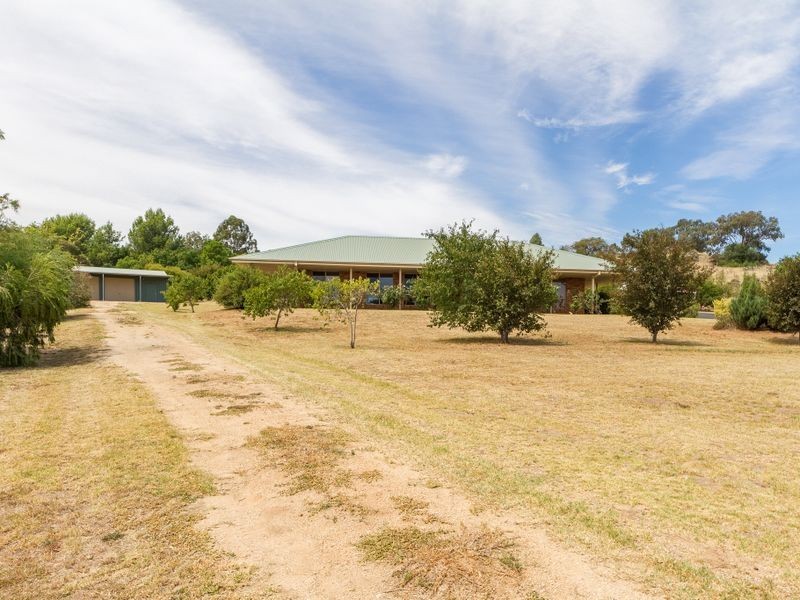 14 Shepherd Avenue, Cowra NSW 2794