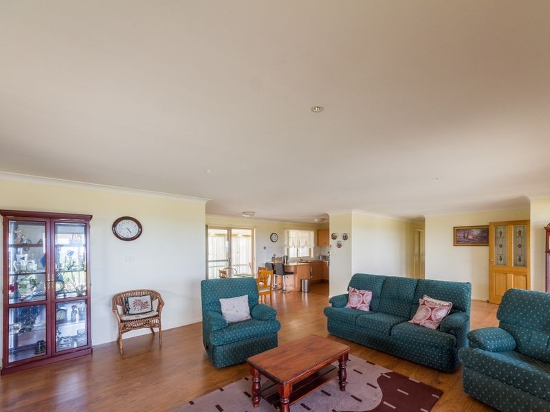 14 Shepherd Avenue, Cowra NSW 2794