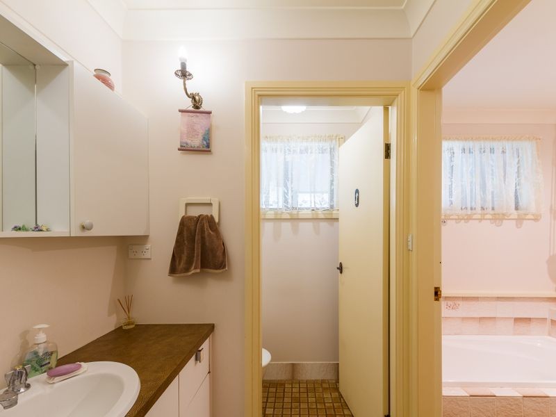 30 Dawson Drive, Cowra NSW 2794