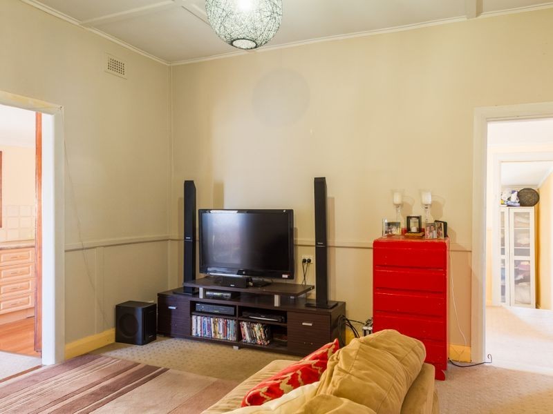 14 Baronga Street, Cowra NSW 2794