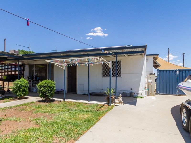14 Baronga Street, Cowra NSW 2794