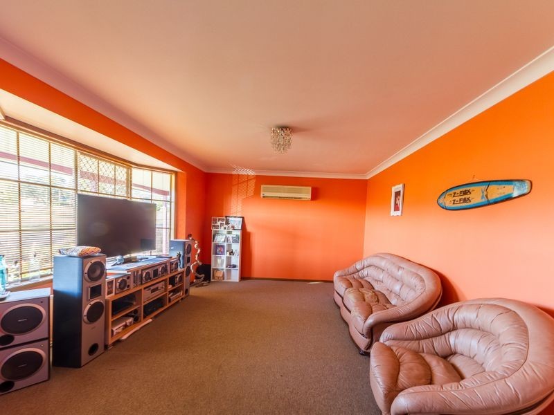 6 Pridham Street, Cowra NSW 2794