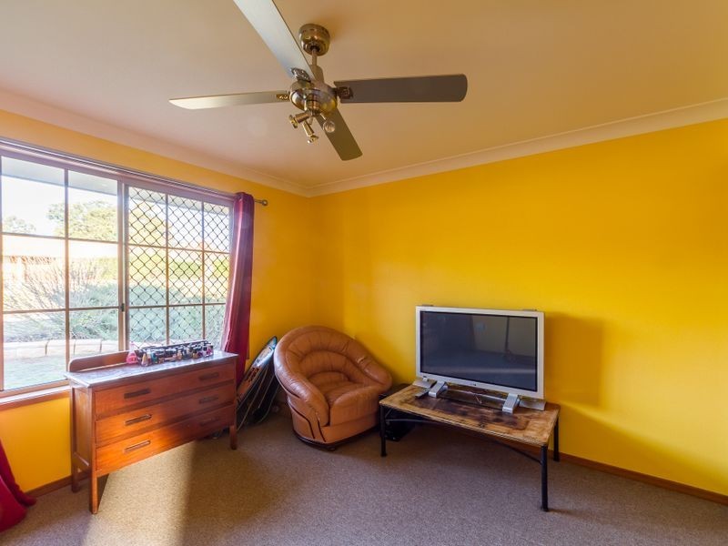 6 Pridham Street, Cowra NSW 2794