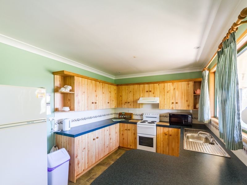 20 Chapman Street, Cowra NSW 2794