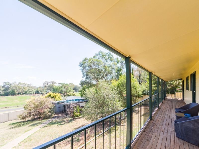 20 Chapman Street, Cowra NSW 2794