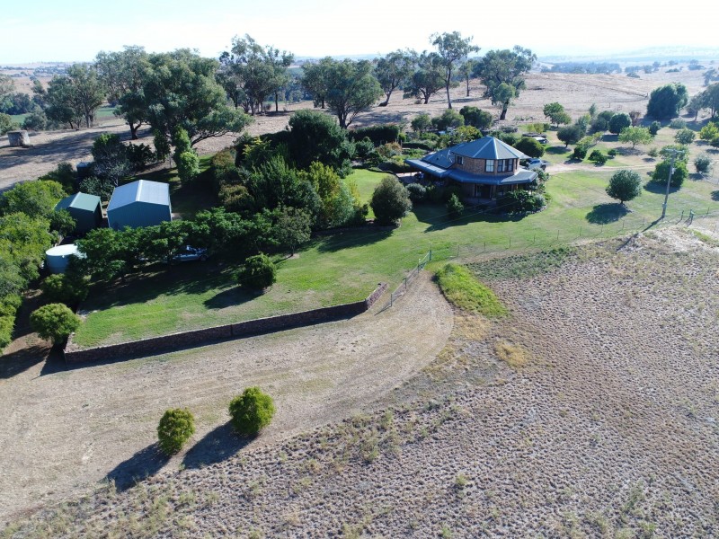 2290 George Russell Drive, Canowindra NSW 2804