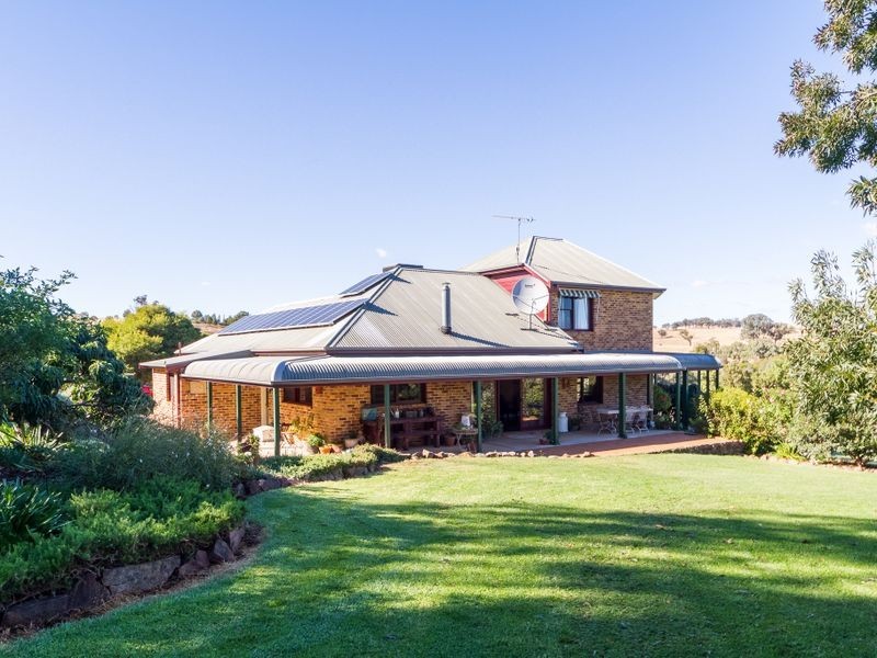 2290 George Russell Drive, Canowindra NSW 2804