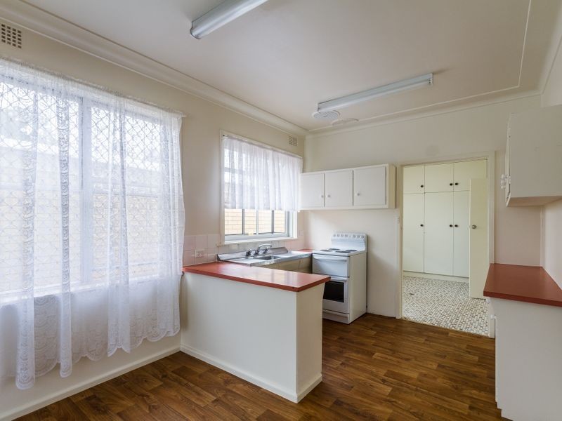 6 Kibbler Street, Cowra NSW 2794