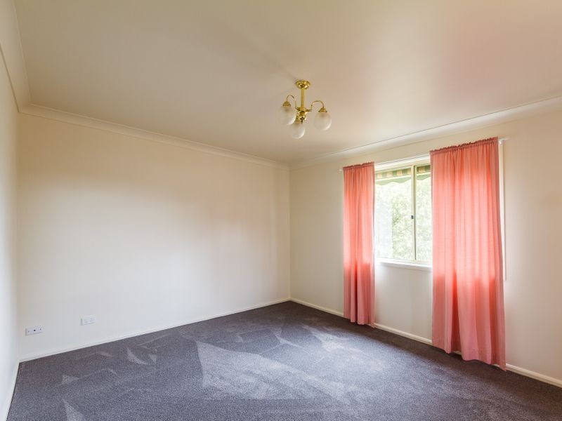 6 Kibbler Street, Cowra NSW 2794