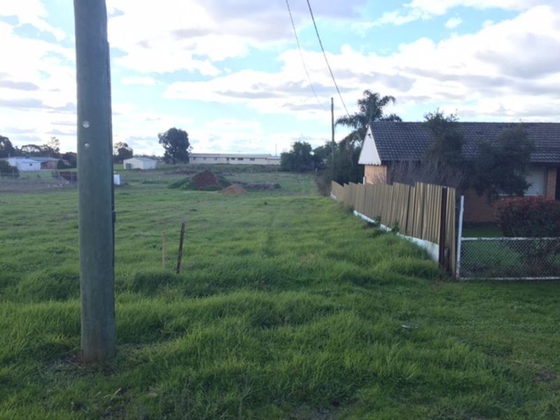 57 Grenfell Road, Cowra NSW 2794