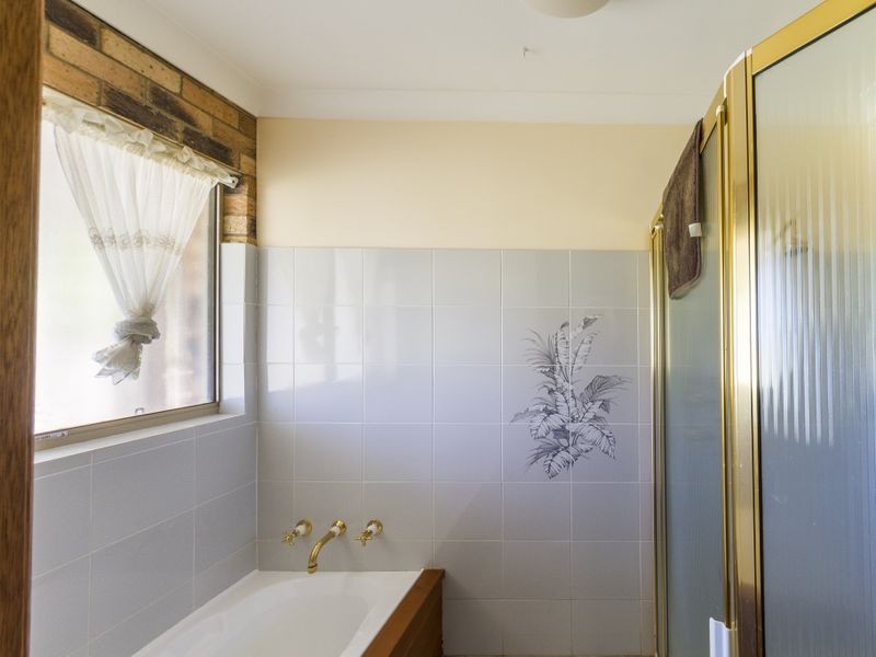 111 Waratah Street, Cowra NSW 2794