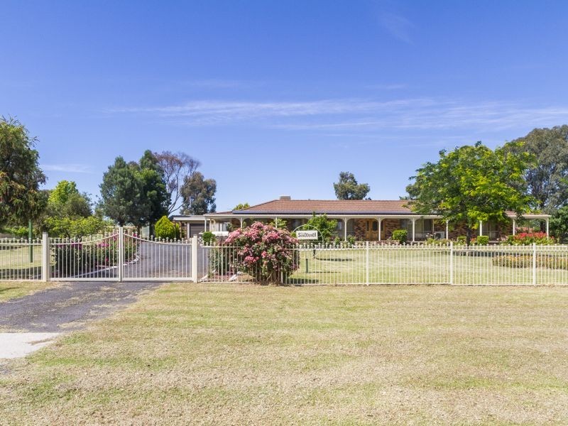 111 Waratah Street, Cowra NSW 2794