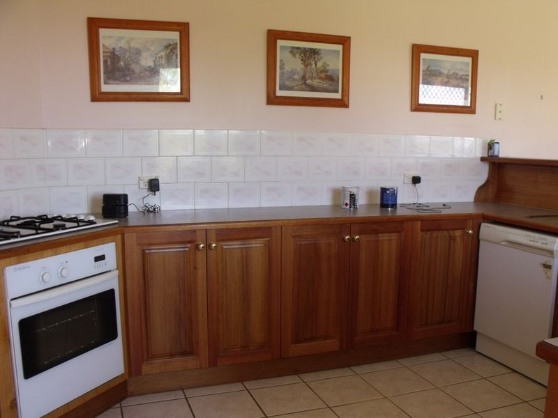 14a Lynch Street, Cowra NSW 2794