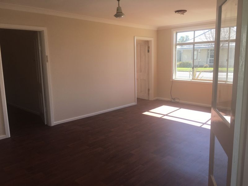 8 Ferguson Street, Canowindra NSW 2804