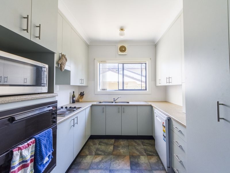 32 Dowell Street, Cowra NSW 2794