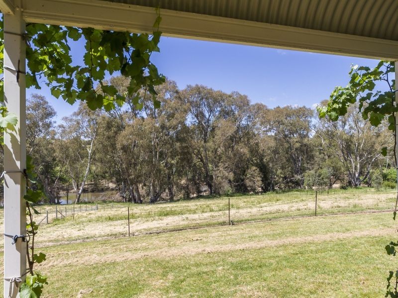 60 Clearview Road (Darbys Falls), Cowra NSW 2794