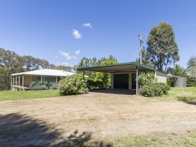 60 Clearview Road (Darbys Falls), Cowra NSW 2794