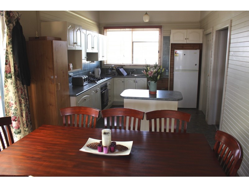 9 Deboyne Street (Koorawatha), Cowra NSW 2794