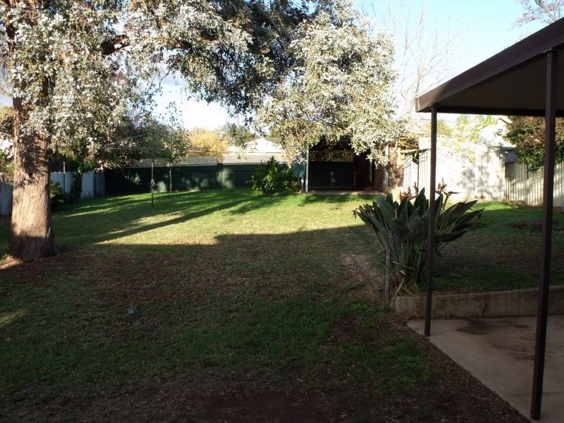 69 Lachlan Street, Cowra NSW 2794