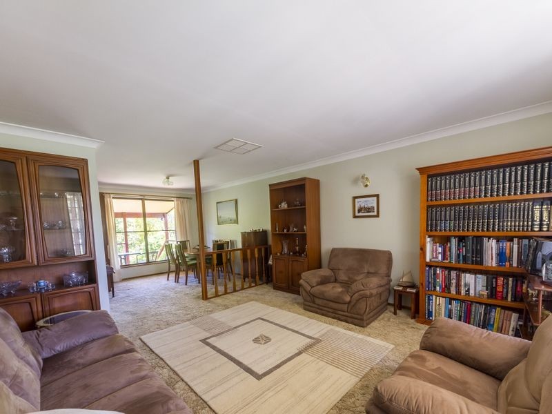 5 Amaroo Ave, Cowra NSW 2794