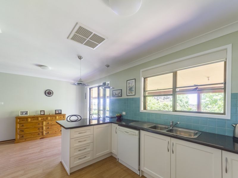 5 Amaroo Ave, Cowra NSW 2794