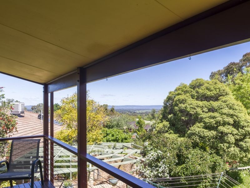 5 Amaroo Ave, Cowra NSW 2794