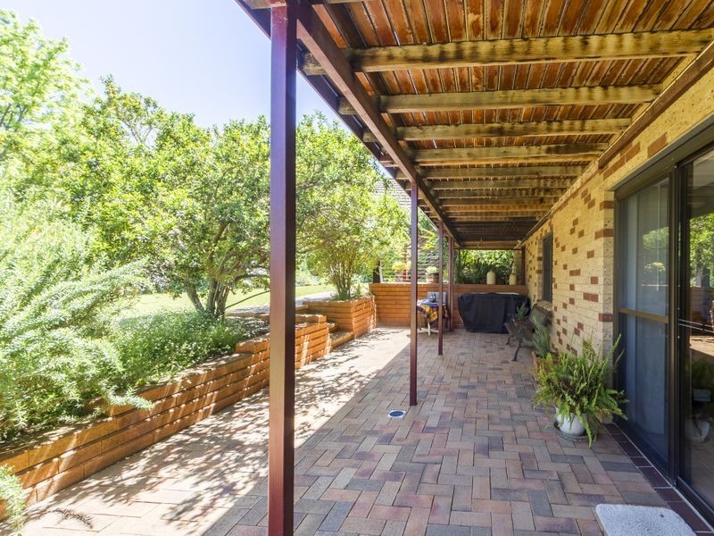 5 Amaroo Ave, Cowra NSW 2794