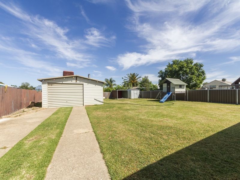 52 Fitzroy Avenue, Cowra NSW 2794