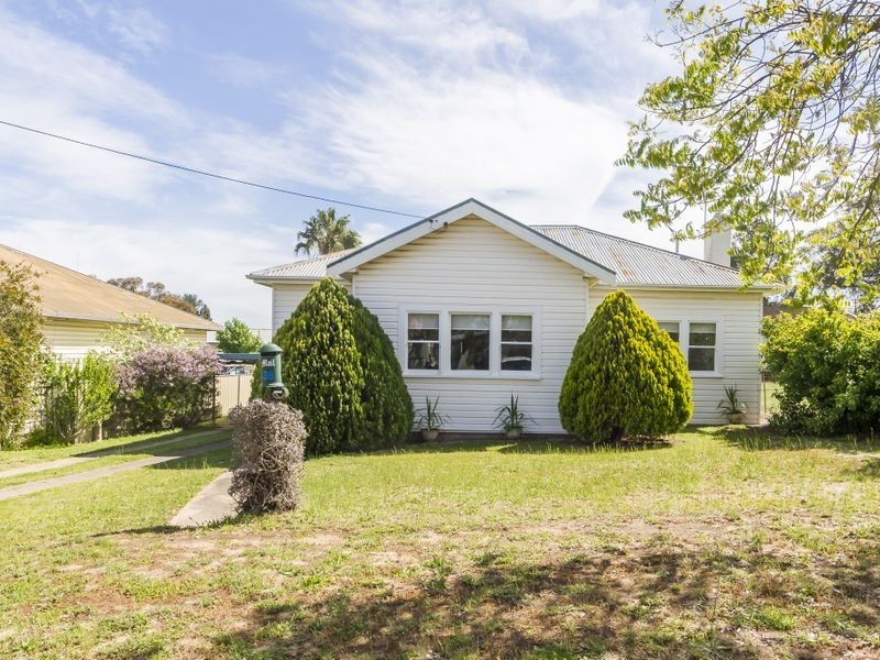 36 Eulo Street, Cowra NSW 2794