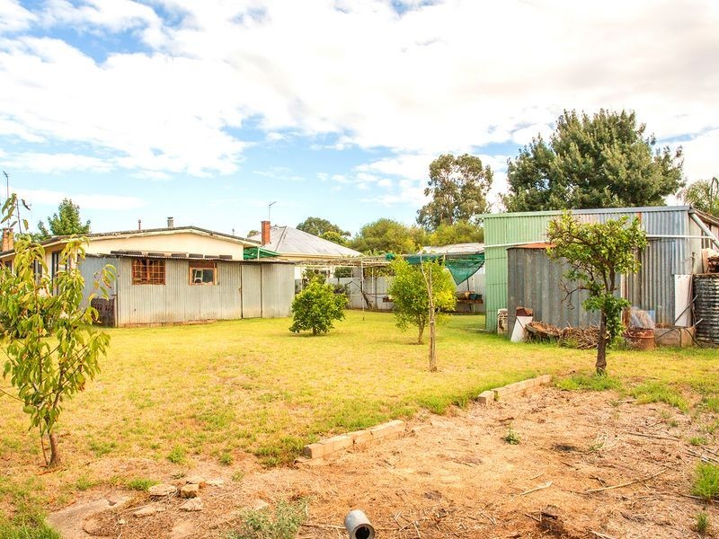 29 Stewart Street, Cowra NSW 2794