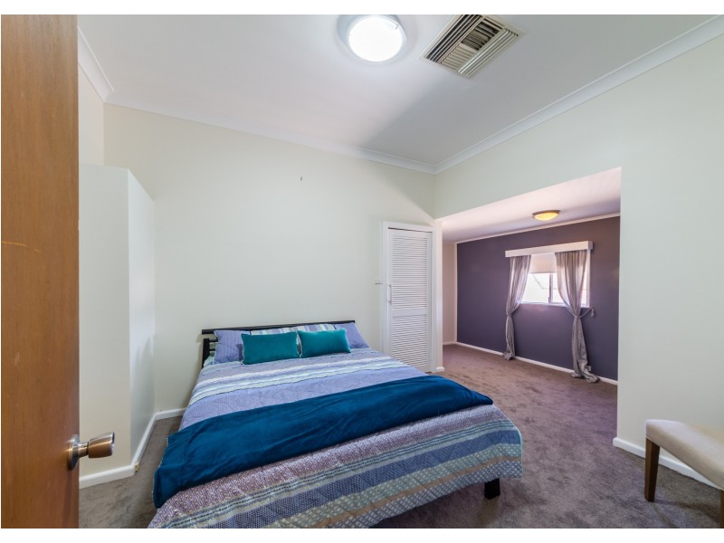 2 Keswick Street, Cowra NSW 2794