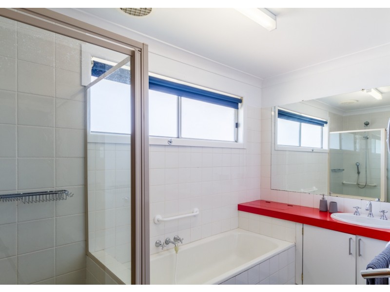 2 Keswick Street, Cowra NSW 2794