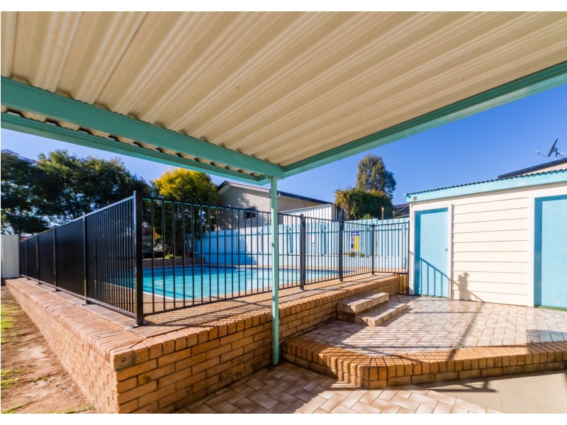 2 Keswick Street, Cowra NSW 2794