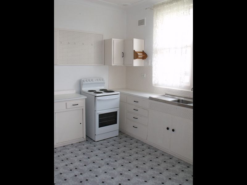 16 Nelson Street, Cowra NSW 2794