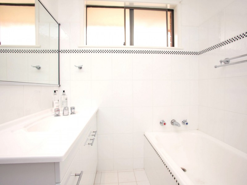 37 Evans Street, Cowra NSW 2794