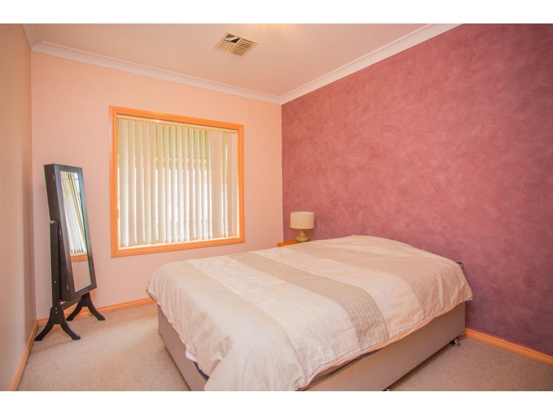 54 Tallarook Road, Cowra NSW 2794