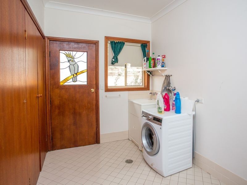 54 Tallarook Road, Cowra NSW 2794