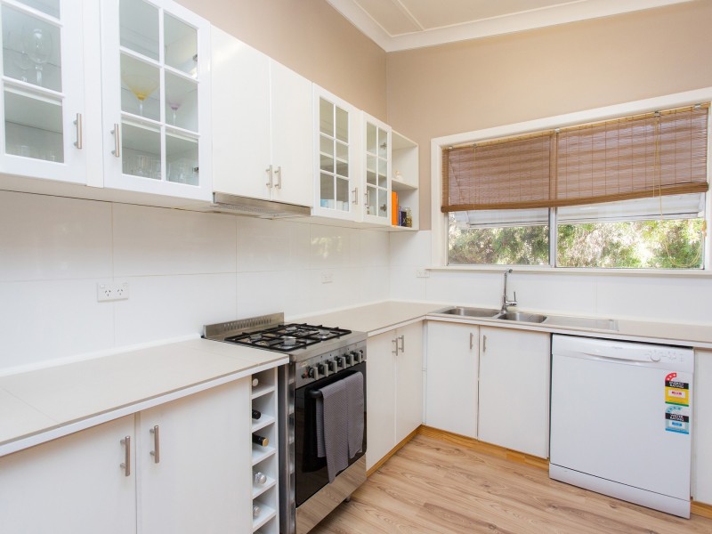 36 Campbell Street, Cowra NSW 2794