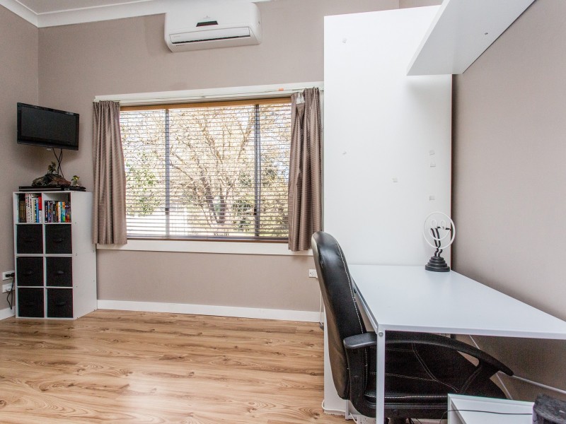 36 Campbell Street, Cowra NSW 2794