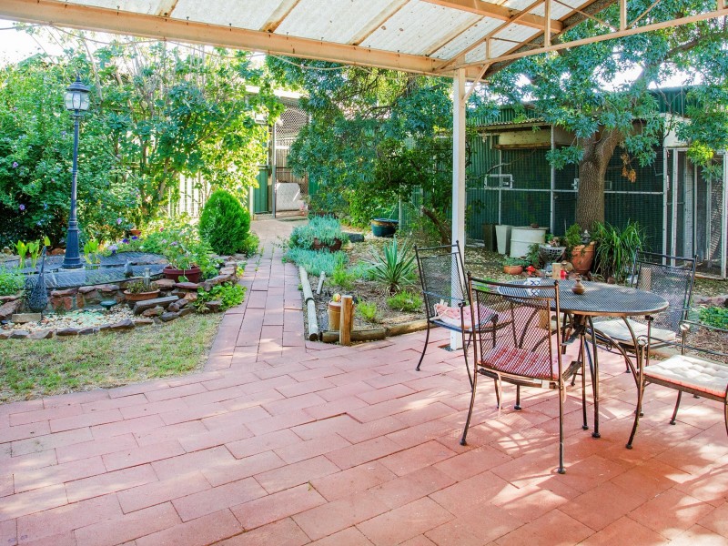 38 Campbell Street, Cowra NSW 2794