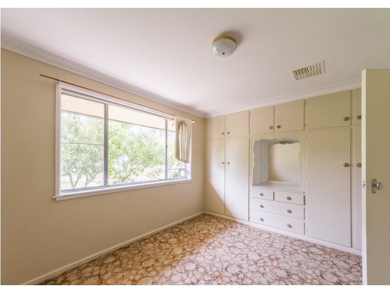 8 Bligh Street, Cowra NSW 2794