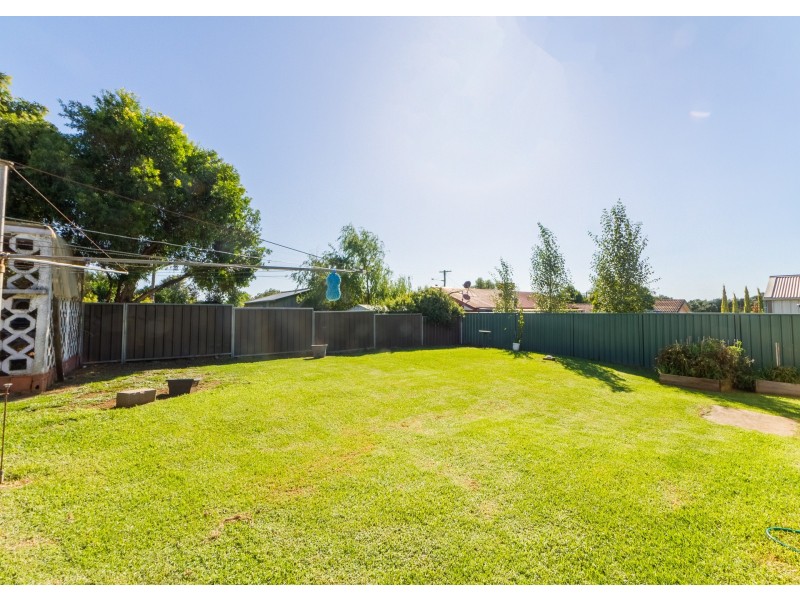 22 Hartley Street, Cowra NSW 2794