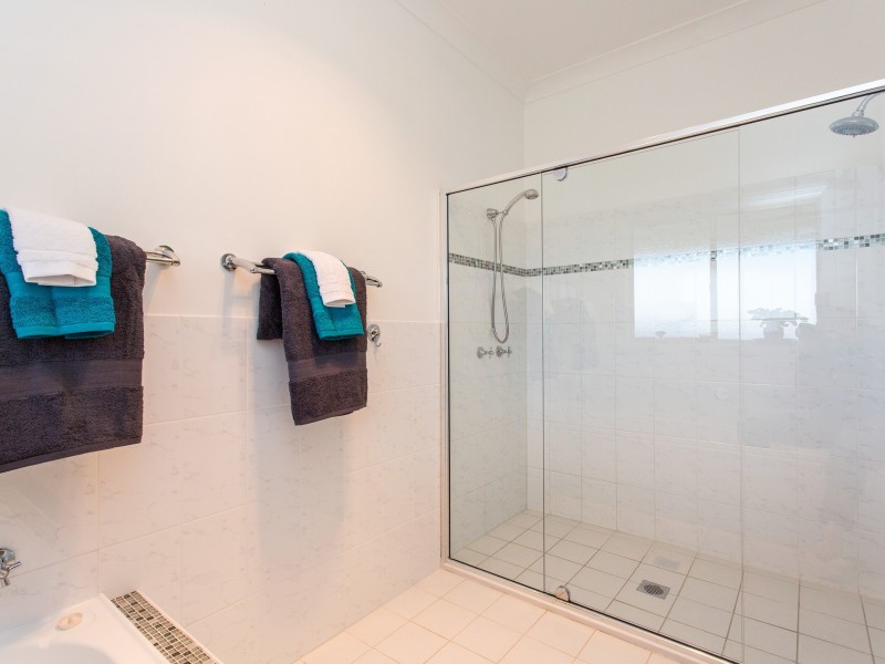 22 Vernon Drive, Cowra NSW 2794