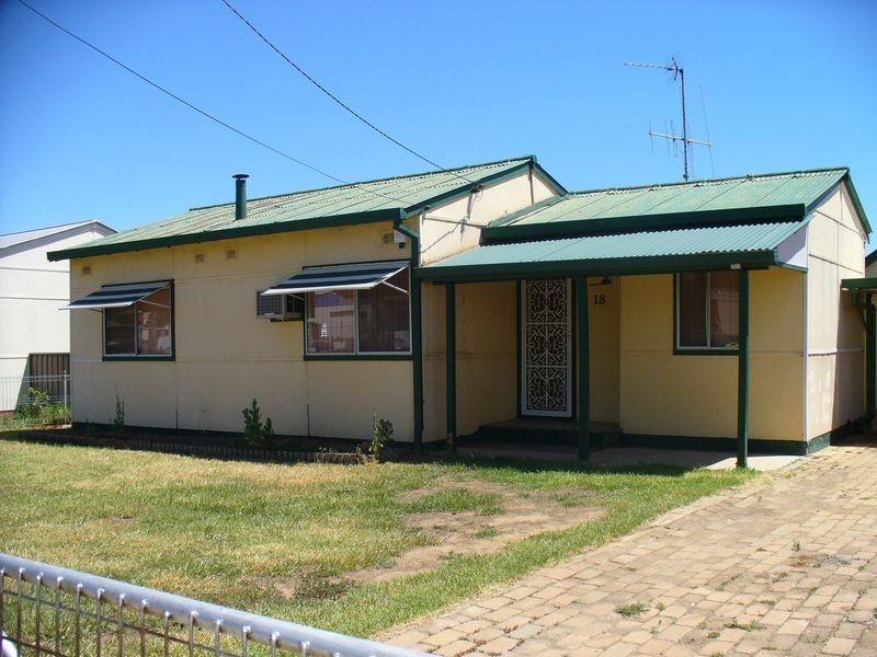 18 Mulyan Street, Cowra NSW 2794