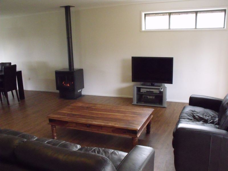4 Phillips Street, Cowra NSW 2794