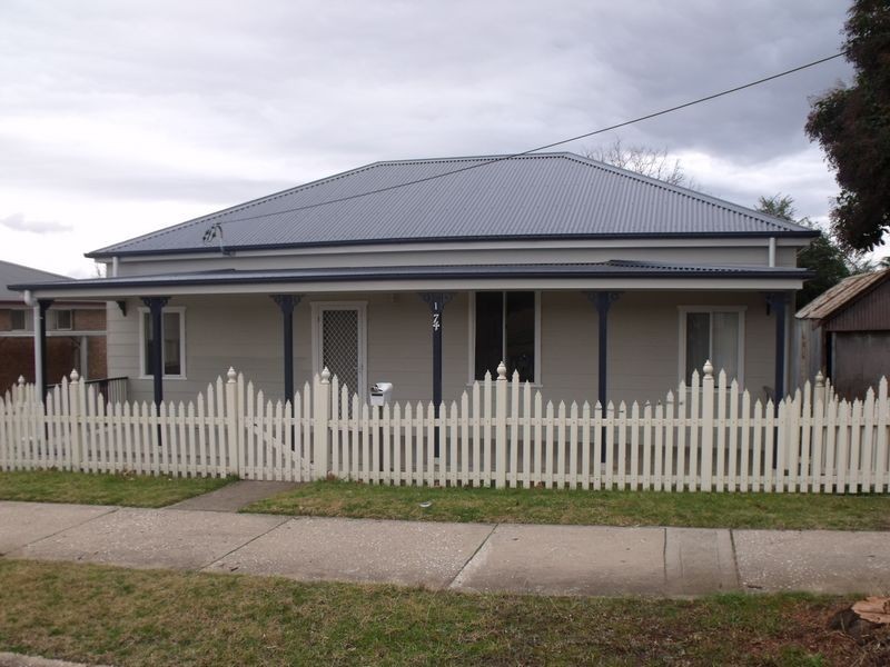 74 Darling Street, Cowra NSW 2794
